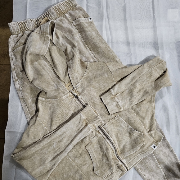 CottonOn Girls Jogging Suit - Picture 2 of 3